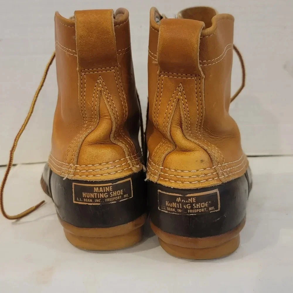 LADIES L.L. BEAN ANKLE DUCK BOOTS (sz 9).
